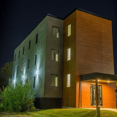 Clifton Hill Hideaway 4B - Two Bedroom Condo Niagara Falls Exteriör bild