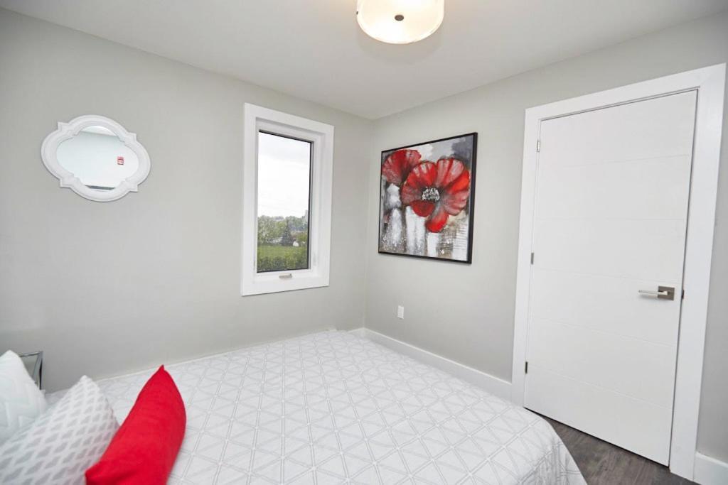 Clifton Hill Hideaway 4B - Two Bedroom Condo Niagara Falls Exteriör bild