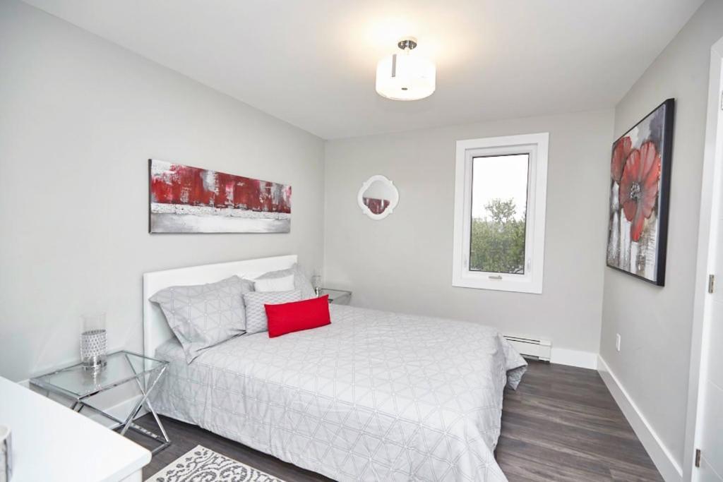 Clifton Hill Hideaway 4B - Two Bedroom Condo Niagara Falls Exteriör bild