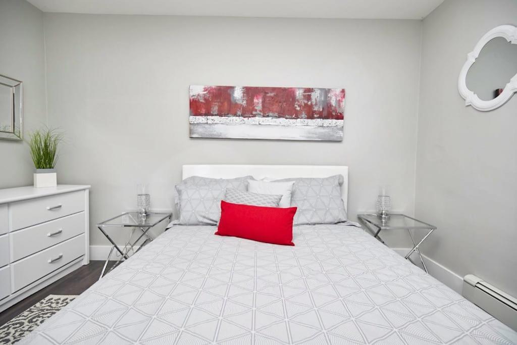 Clifton Hill Hideaway 4B - Two Bedroom Condo Niagara Falls Exteriör bild