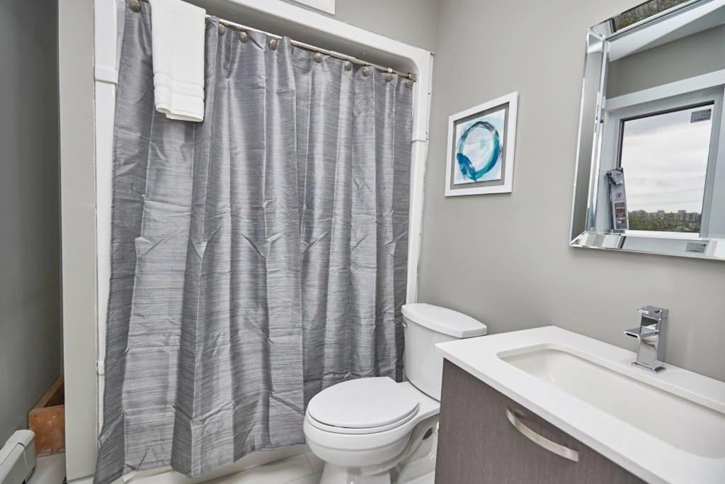 Clifton Hill Hideaway 4B - Two Bedroom Condo Niagara Falls Exteriör bild